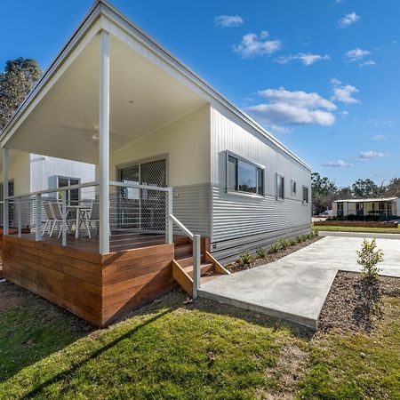 Painters Island Holiday Park Hotel Wangaratta Exterior photo